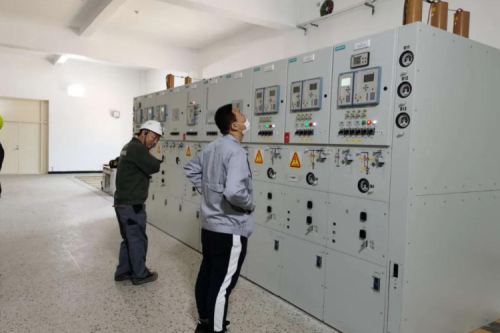 哈尔滨地铁2号线哈北66KV变电站顺利安全送电！。。。。。